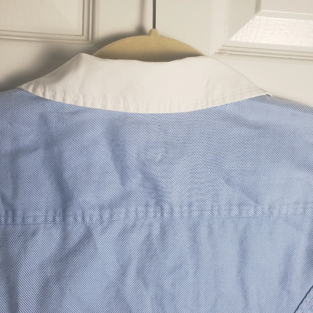 Express The Essential Shirt Blue and White Button Down - Picture 11 of 11